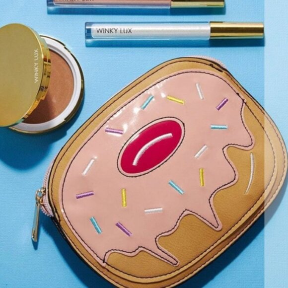 Winky Lux Donut Shaped Makeup Bag - Picture 6 of 6